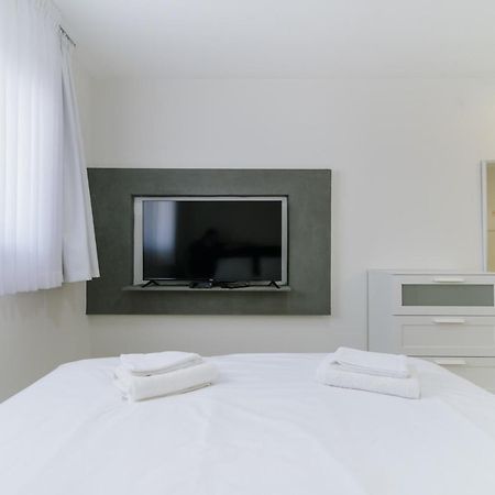 Olala Desert Shades Apartments ネヴェ・ゾハール エクステリア 写真