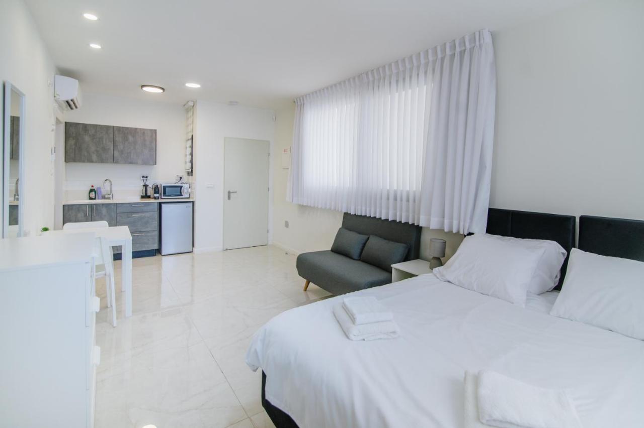 Olala Desert Shades Apartments ネヴェ・ゾハール エクステリア 写真