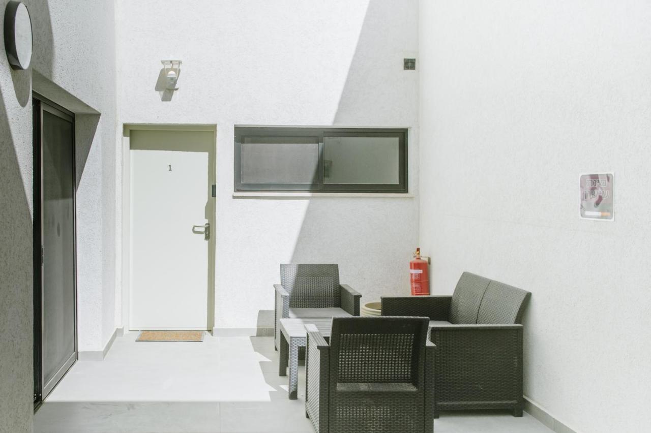 Olala Desert Shades Apartments ネヴェ・ゾハール エクステリア 写真