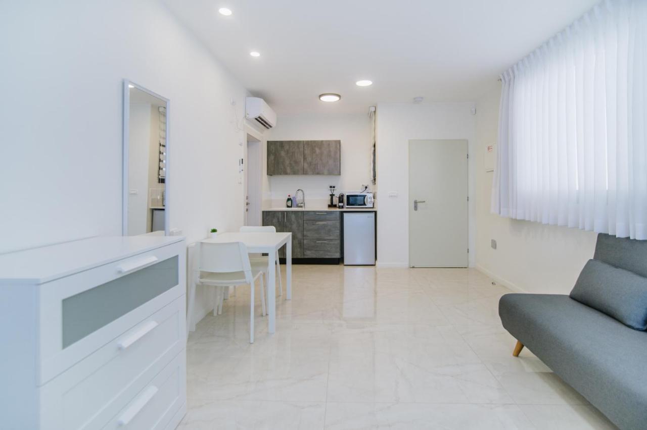 Olala Desert Shades Apartments ネヴェ・ゾハール エクステリア 写真